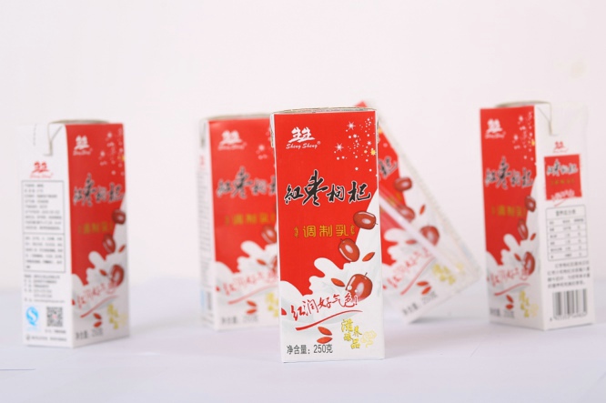 红枣枸杞纯牛奶250克X12 (1).JPG
